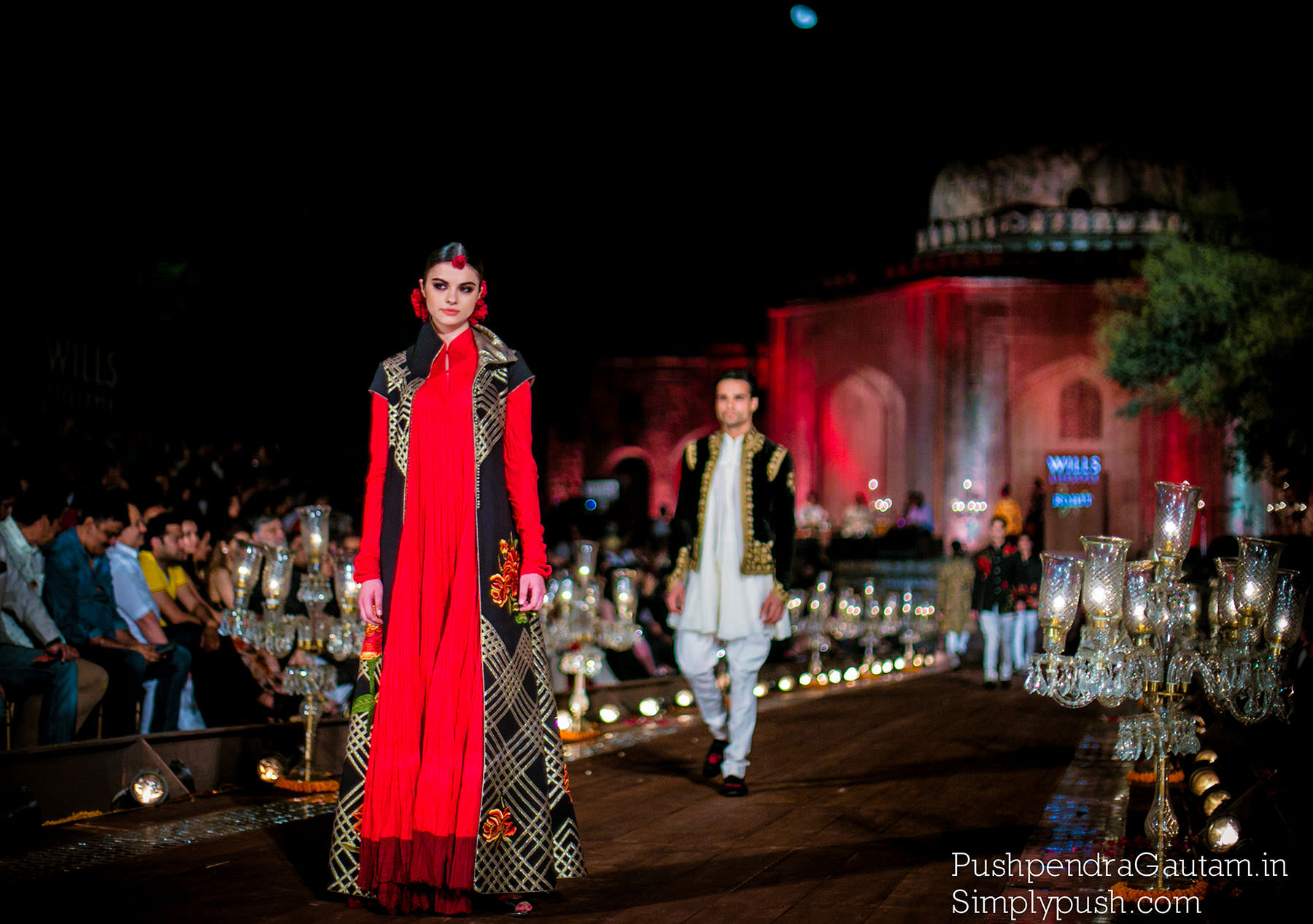 Rohit-bal-grand-finale-wifwss15-quli-khan-tomb-mehrauli-kutub-minar-show-at-wills-lifestyle-india-fashion-week-ss15-Rohit-bal-fashion-show-india-at-wills-india-fashion-week-pushpendragautam-pics-event-photographer-india